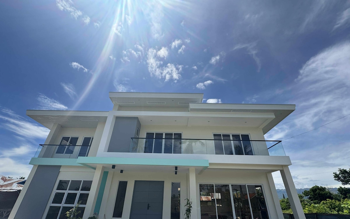 OIA Suites Moalboal