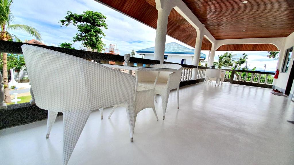 Pawikan boutique hotel Moalboal